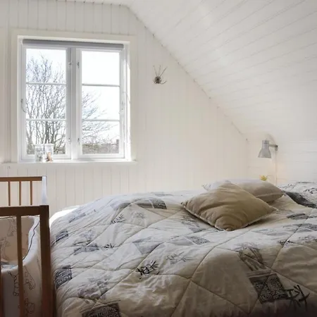 Three-bedroom Holiday In * Ulfborg