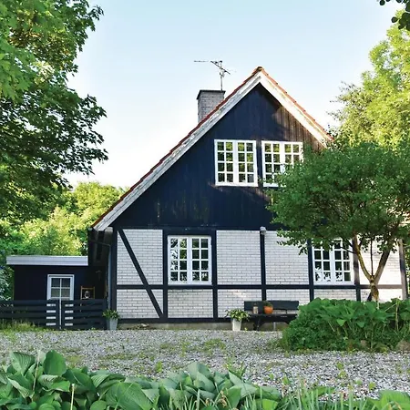 Three-bedroom Holiday In Feriehus *