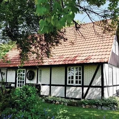Three-bedroom Holiday In Feriehus *
